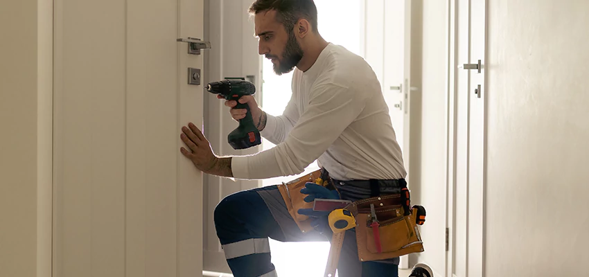 Mailbox Lock Installation Expert in Burlingame, California