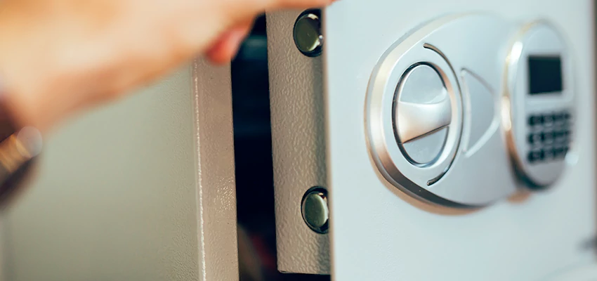 Fingerprint Safe Openers in Burlingame, CA
